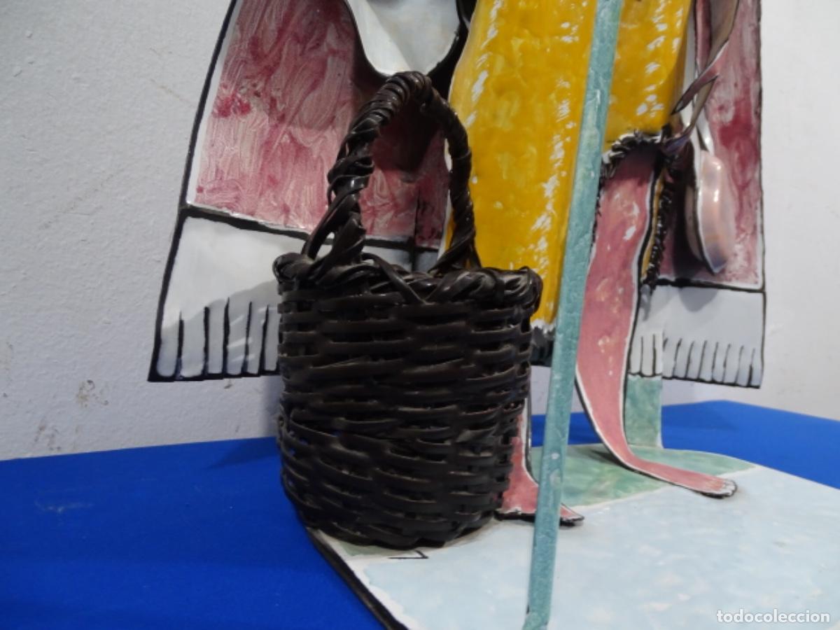 Arte: GRAN ESCULTURA EN ESMALTE DE PASTOR CON CESTA. AUTOR AN&Oacute;NIMO. - Foto 14