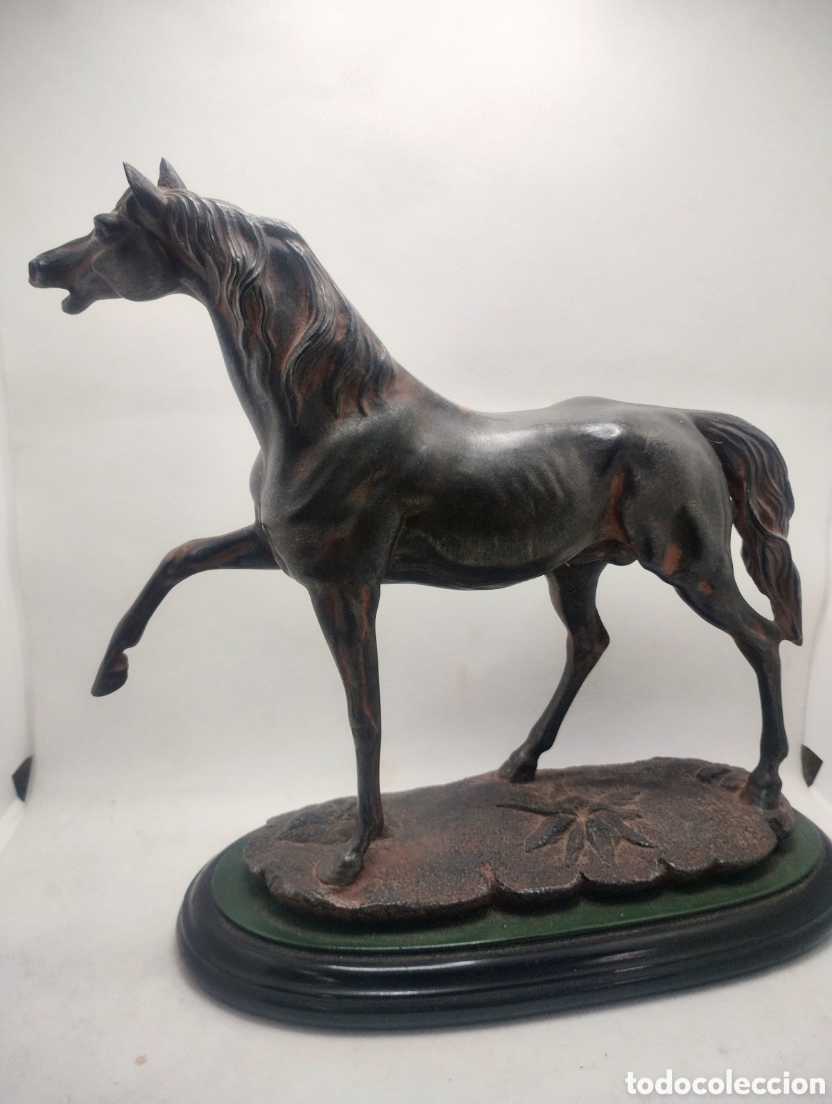 Arte: Caballo en estuco patinado en bronce. - Foto 5
