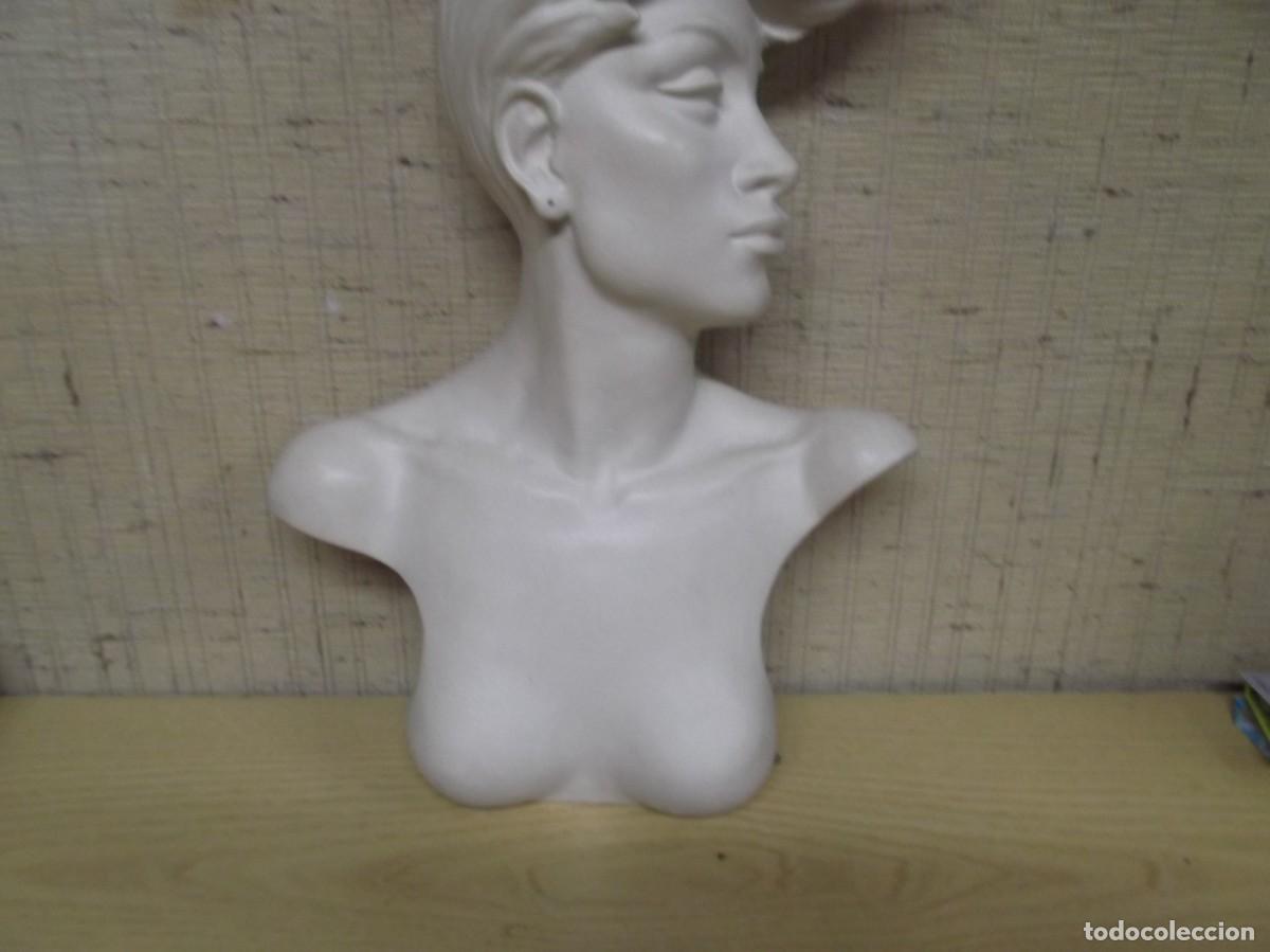 Arte: Figura de busto de mujer - Foto 4