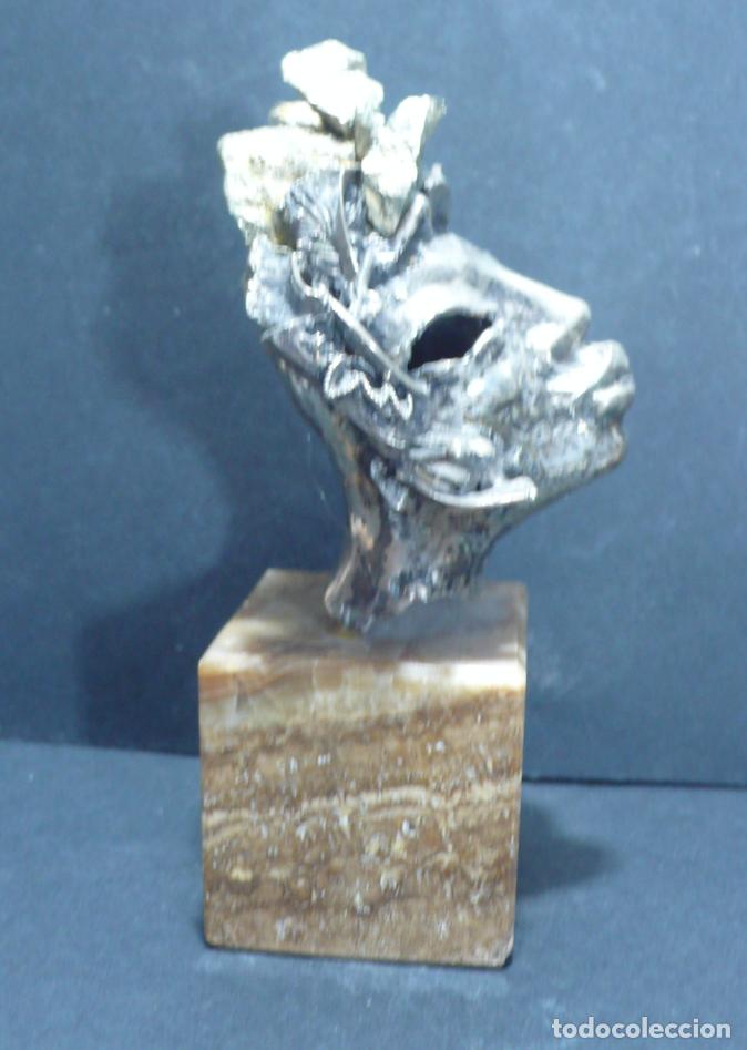 Arte: PEQUE&Ntilde;A ESCULTURA DE UNA CARA - Foto 2