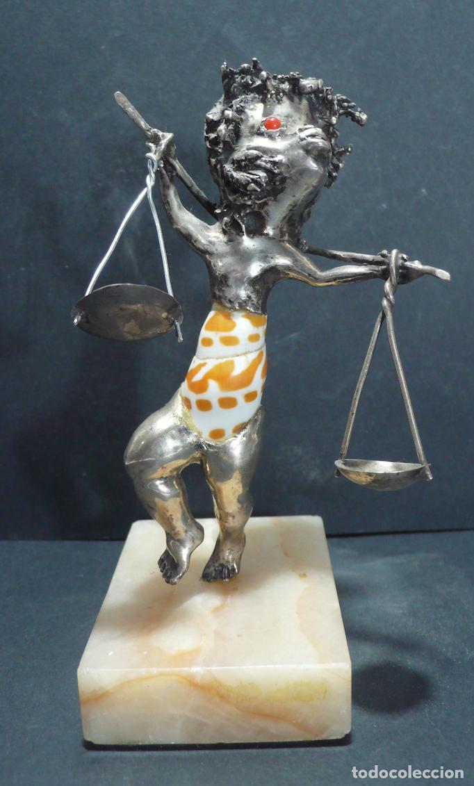 Arte: peque&ntilde;a escultura de mujer - Foto 1