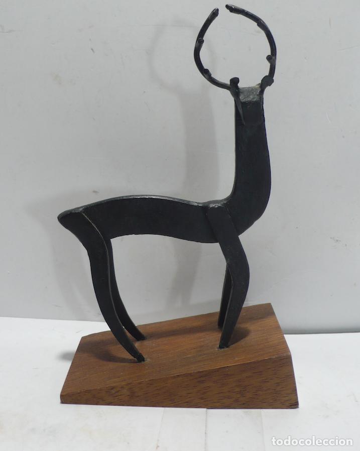 Arte: PEQUE&Ntilde;A ESCULTURA DE CIERVO - Foto 1