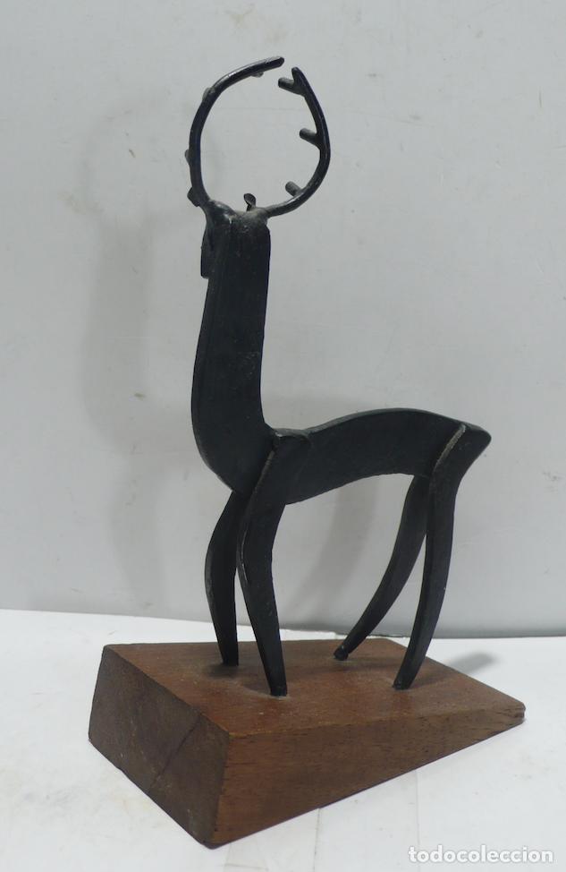 Arte: PEQUE&Ntilde;A ESCULTURA DE CIERVO - Foto 2