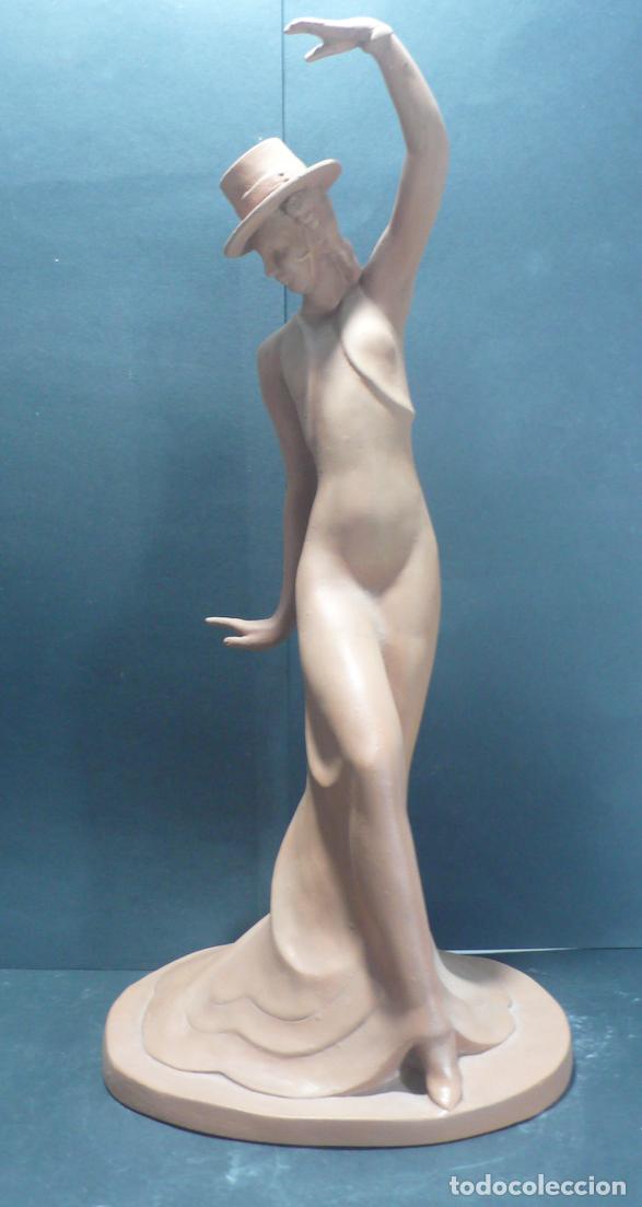 Arte: ESCULTURA DE MUJER EN ESCAYOLA - Foto 1