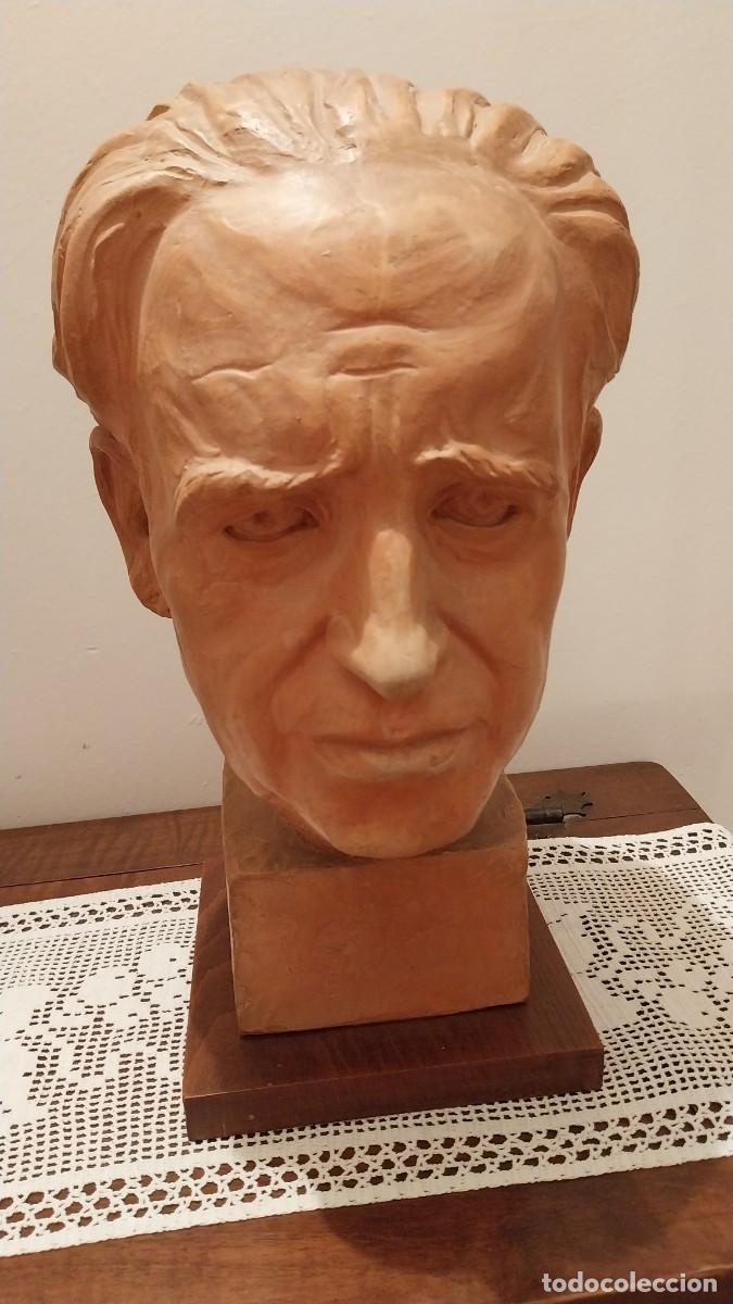 Arte: Busto de barro, de 1958, casi a tama&ntilde;o normal. - Foto 1