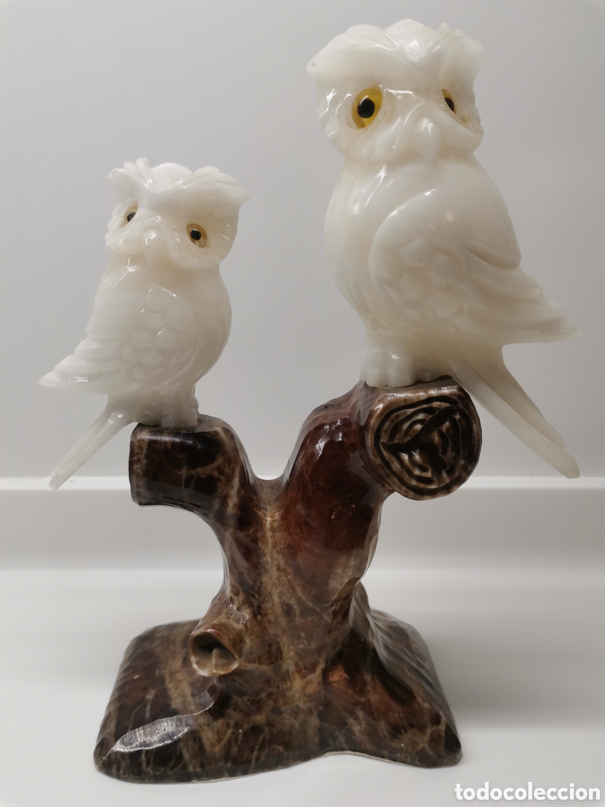 Arte: Figura pareja b&uacute;hos m&aacute;rmol - Foto 1