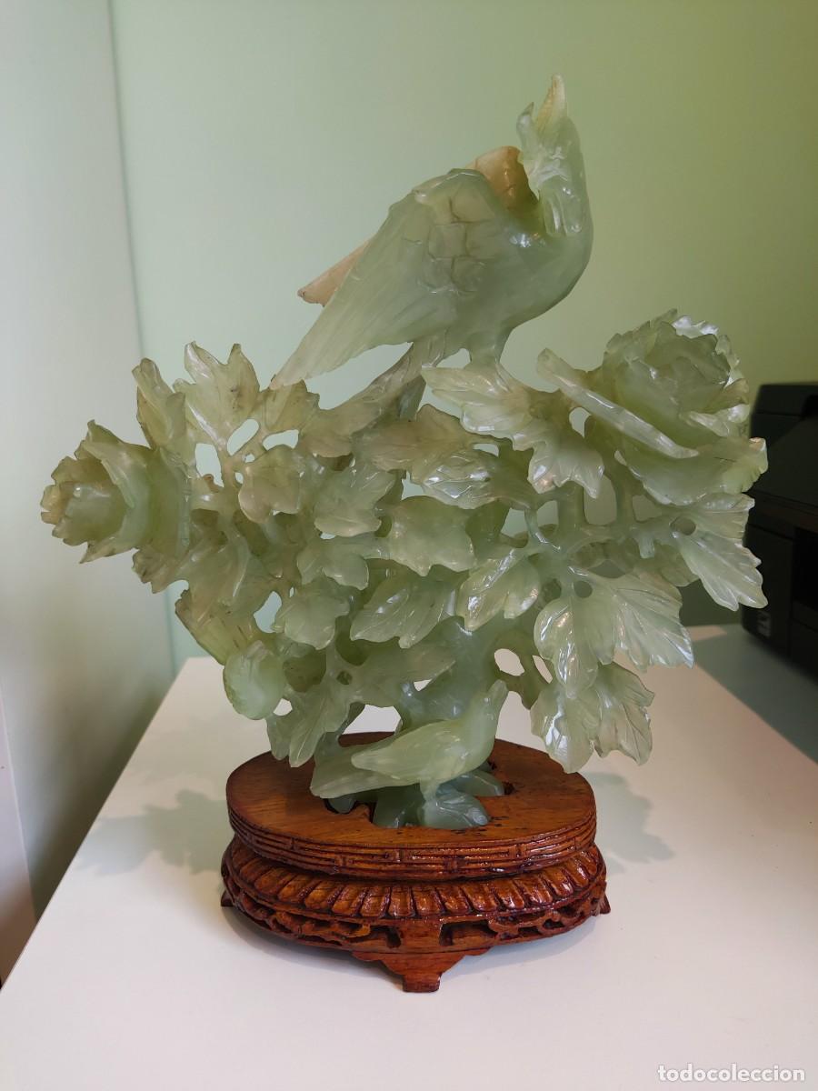 Arte: P&aacute;jaro en flor (Talla Oriental en jade verde) - Foto 1