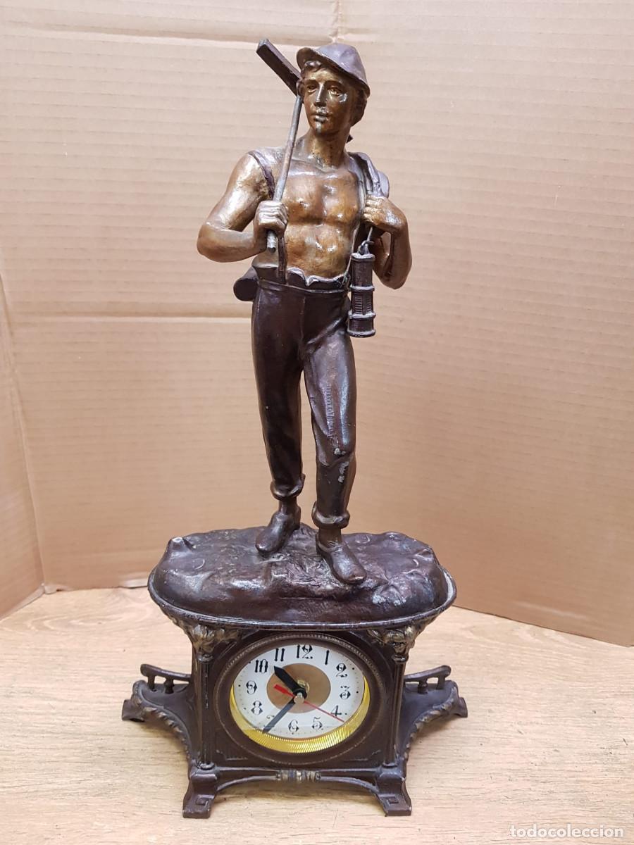 Arte: ESTATUA DE UN MINERO-CON RELOJ - Foto 1
