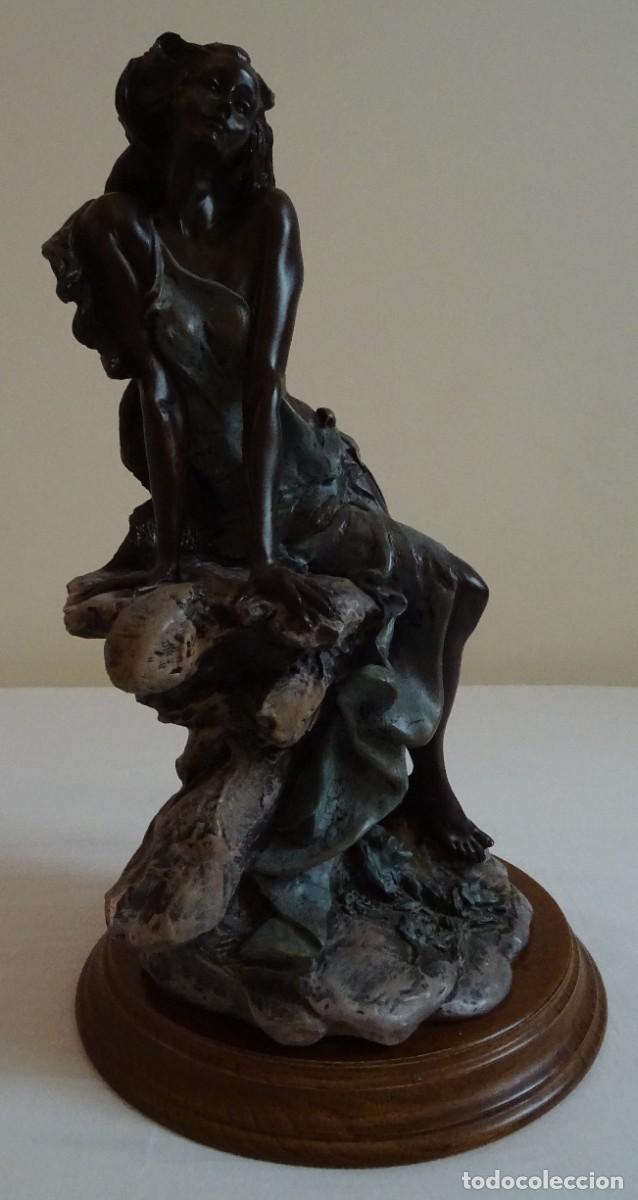 Arte: Escultura de mujer con posado - Foto 2