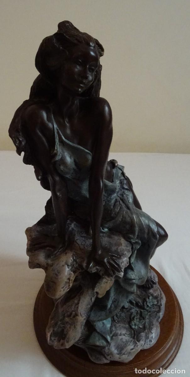 Arte: Escultura de mujer con posado - Foto 8