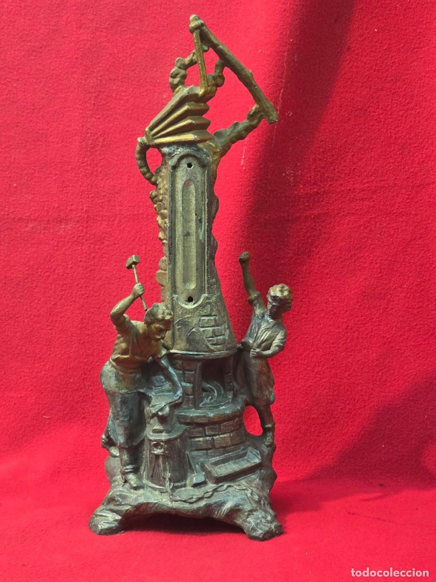 Arte: ANTIGUA ESCULTURA PARA TERMOMETRO. - Foto 1