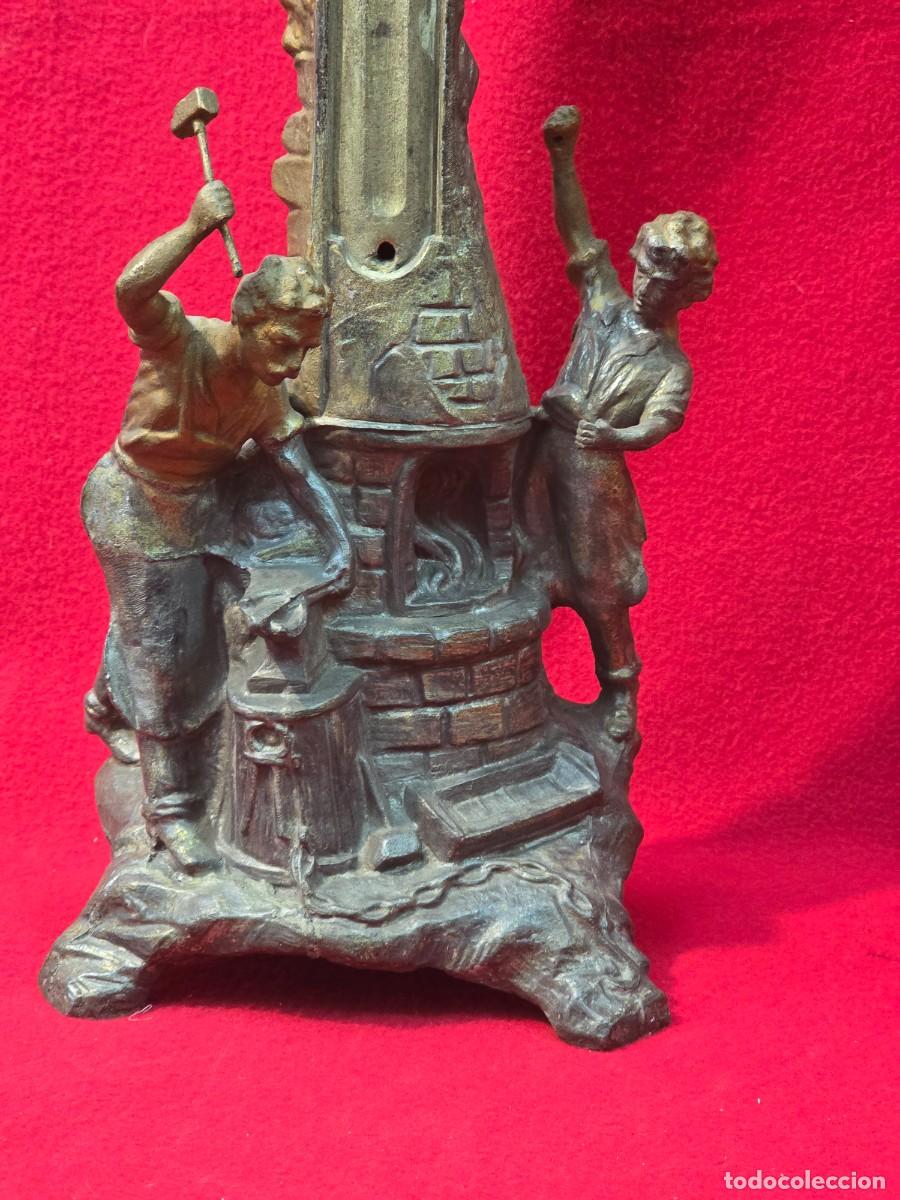 Arte: ANTIGUA ESCULTURA PARA TERMOMETRO. - Foto 2