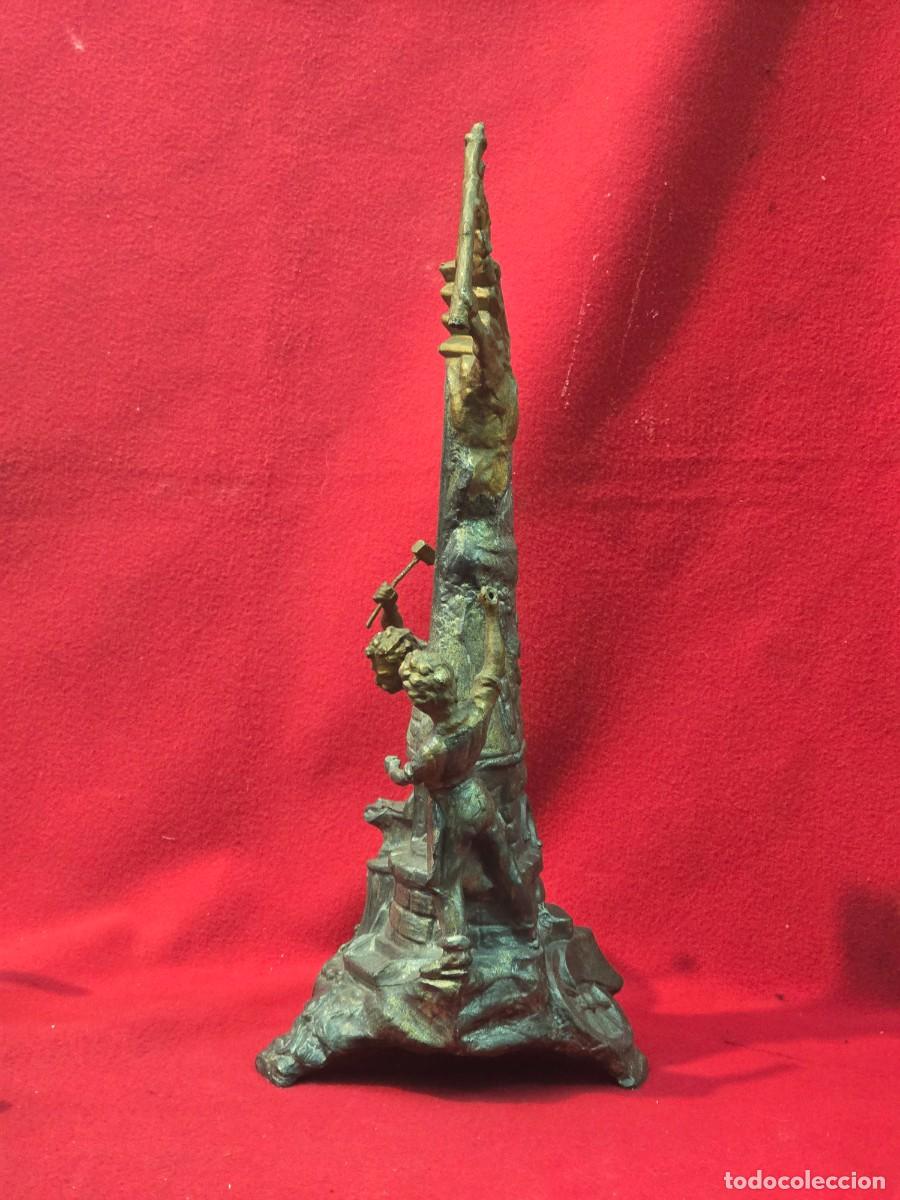 Arte: ANTIGUA ESCULTURA PARA TERMOMETRO. - Foto 5