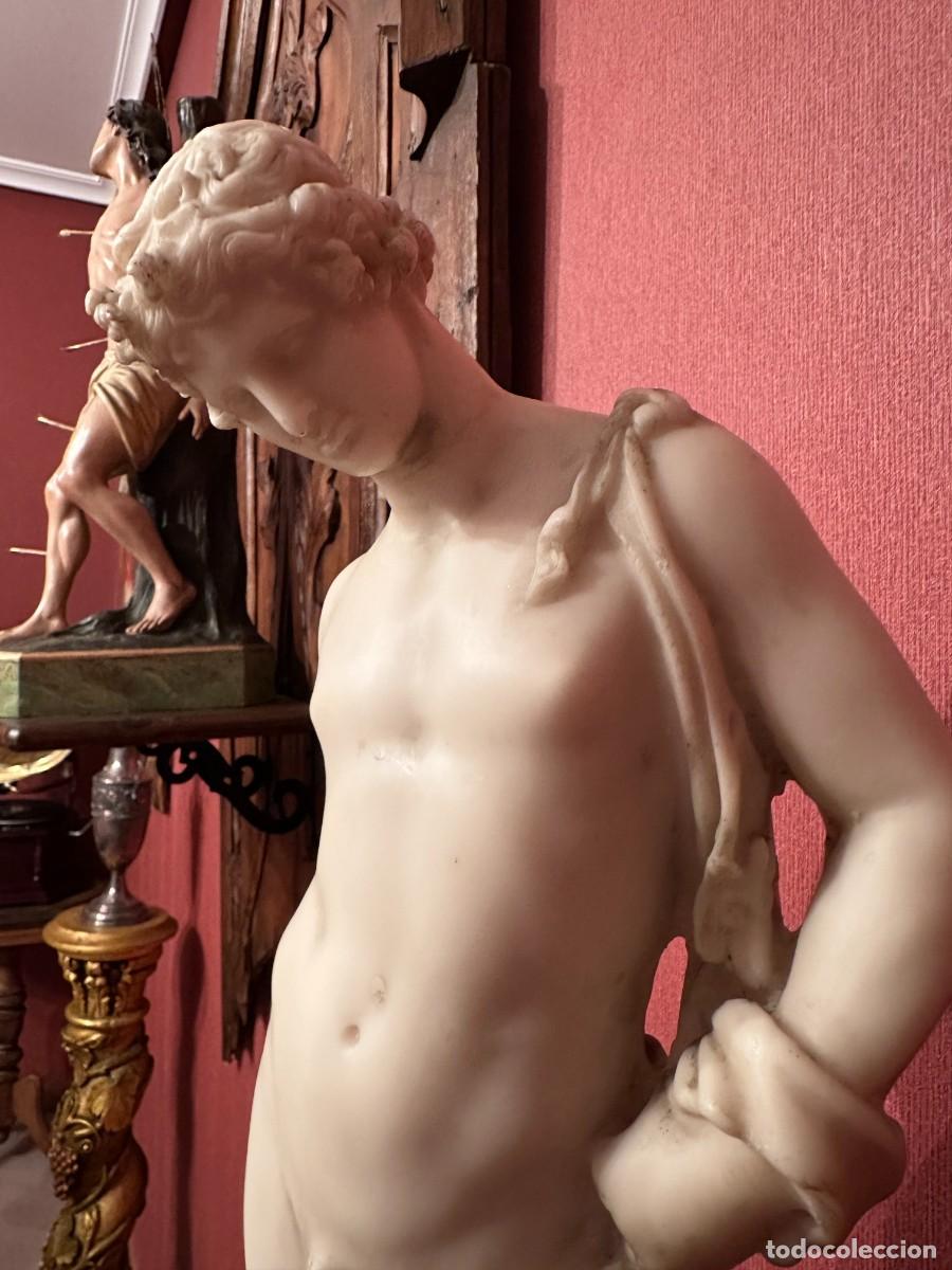 Arte: Antigua figura de Adonis con peana de madera - Foto 2