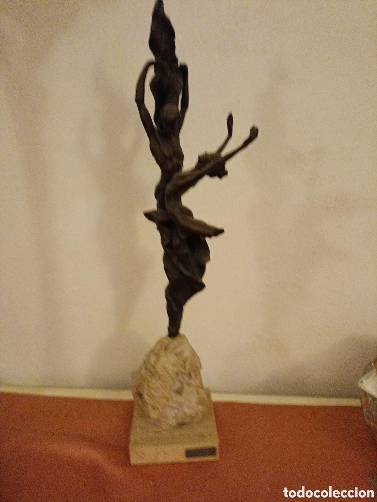 Arte: Escultura de una pareja de Bofill - Foto 1