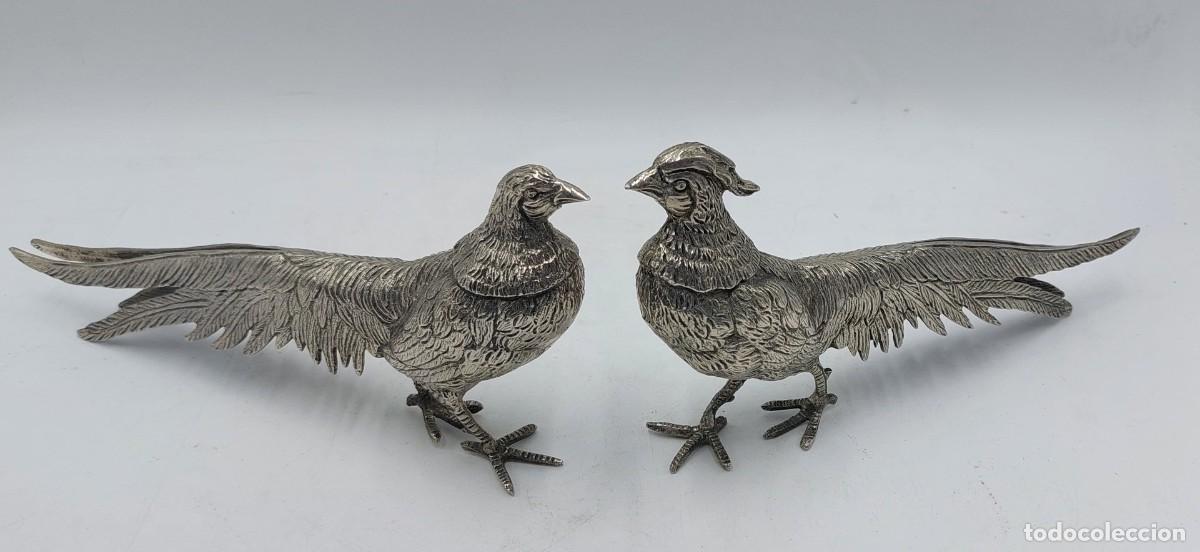 Arte: Pareja de faisanes en metal plateado - Foto 1