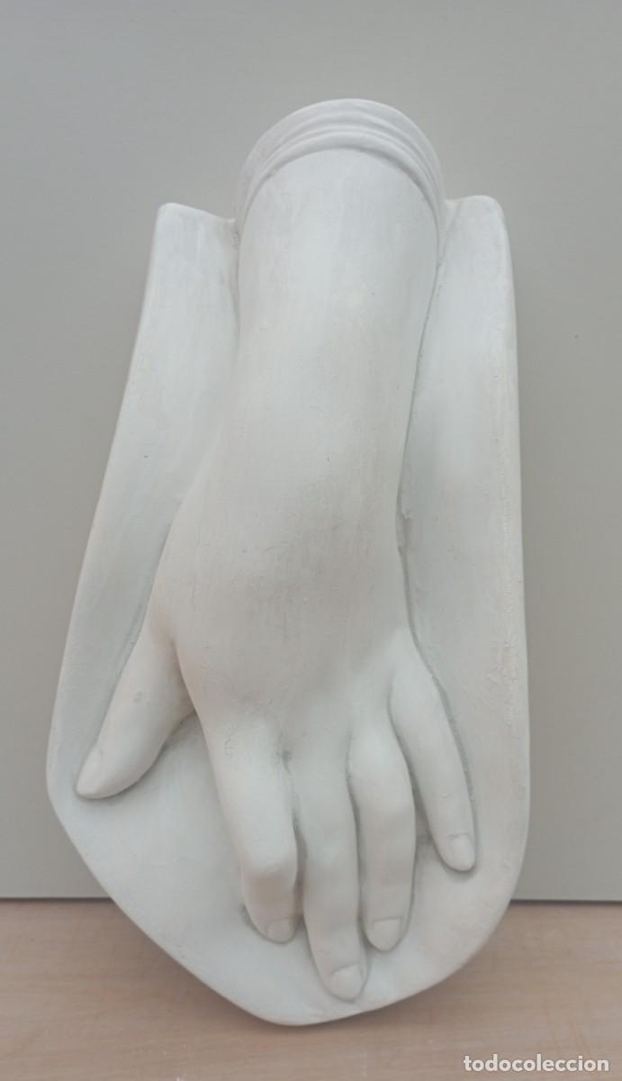 Arte: Mano abierta en escayola . Modelo anat&oacute;mico. - Foto 1