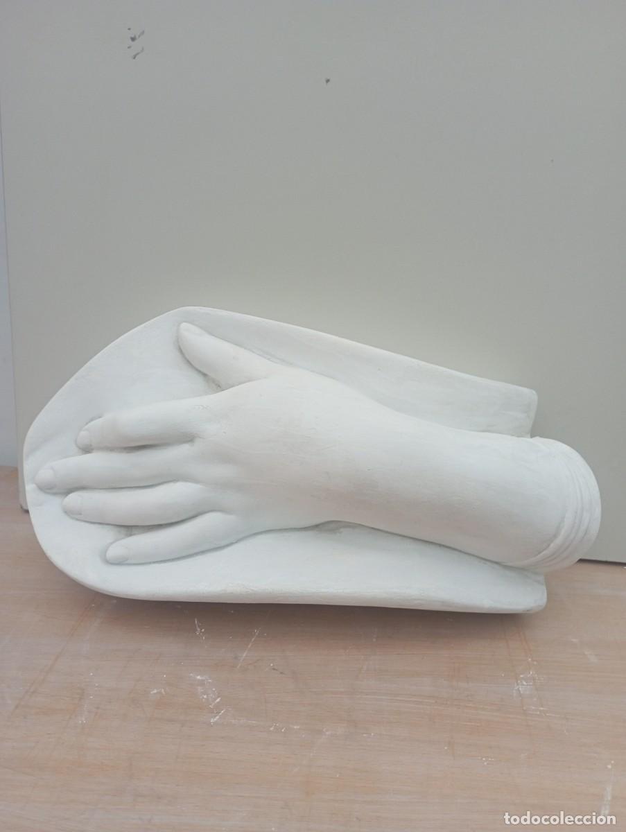 Arte: Mano abierta en escayola . Modelo anat&oacute;mico. - Foto 2