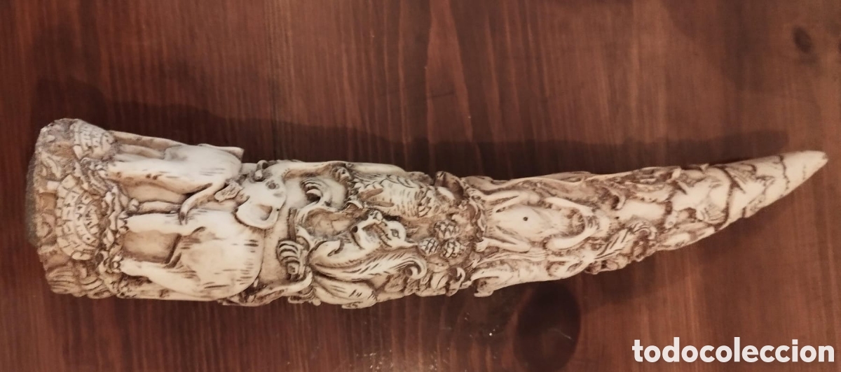 Arte: Colmillo tallado imitaci&oacute;n marfil - Foto 1