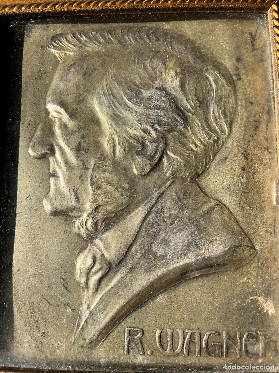 Arte: Relieve sobre esta&ntilde;o de Richard Wagner - Foto 2