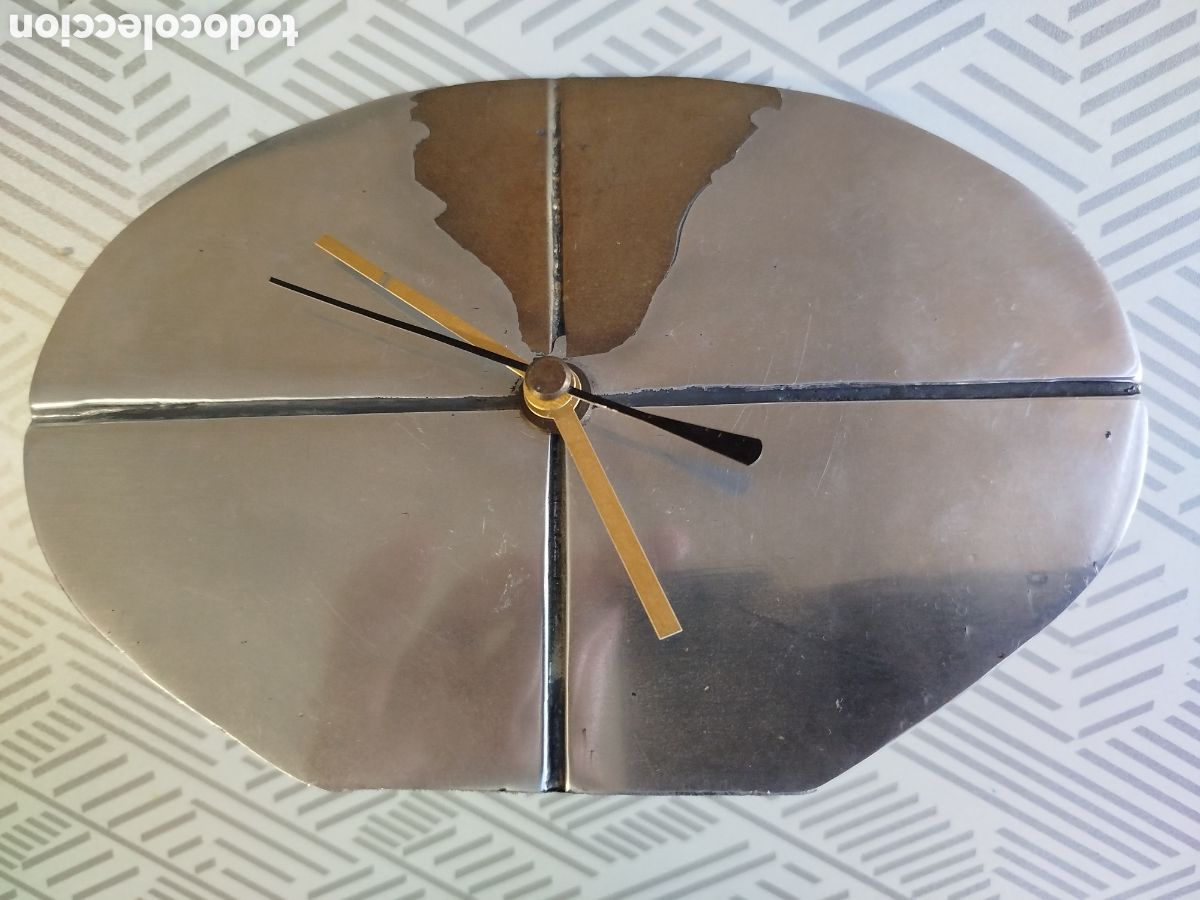 Arte: Reloj de aluminio y bronce, dise&ntilde;o de David Marshall. - Foto 5