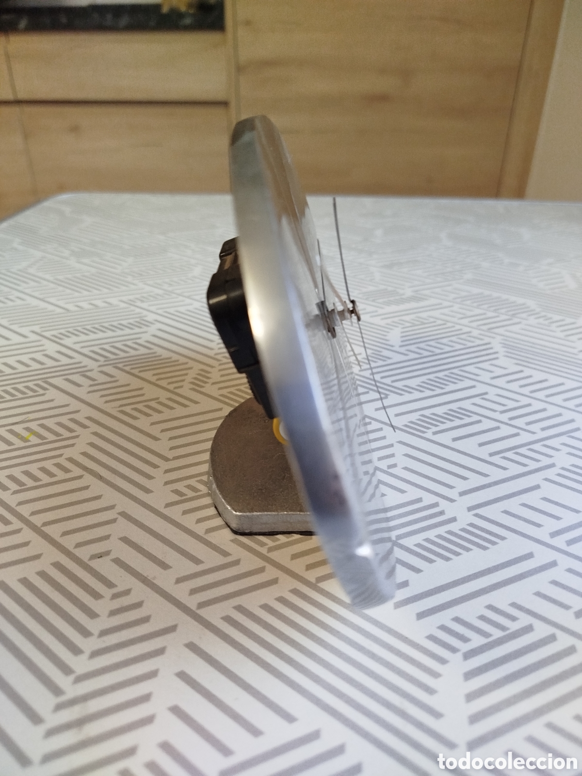 Arte: Reloj de aluminio y bronce, dise&ntilde;o de David Marshall. - Foto 8