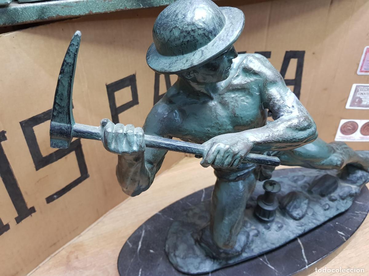 Arte: ANTIGUA ESTATUA DE MINERO - Foto 2