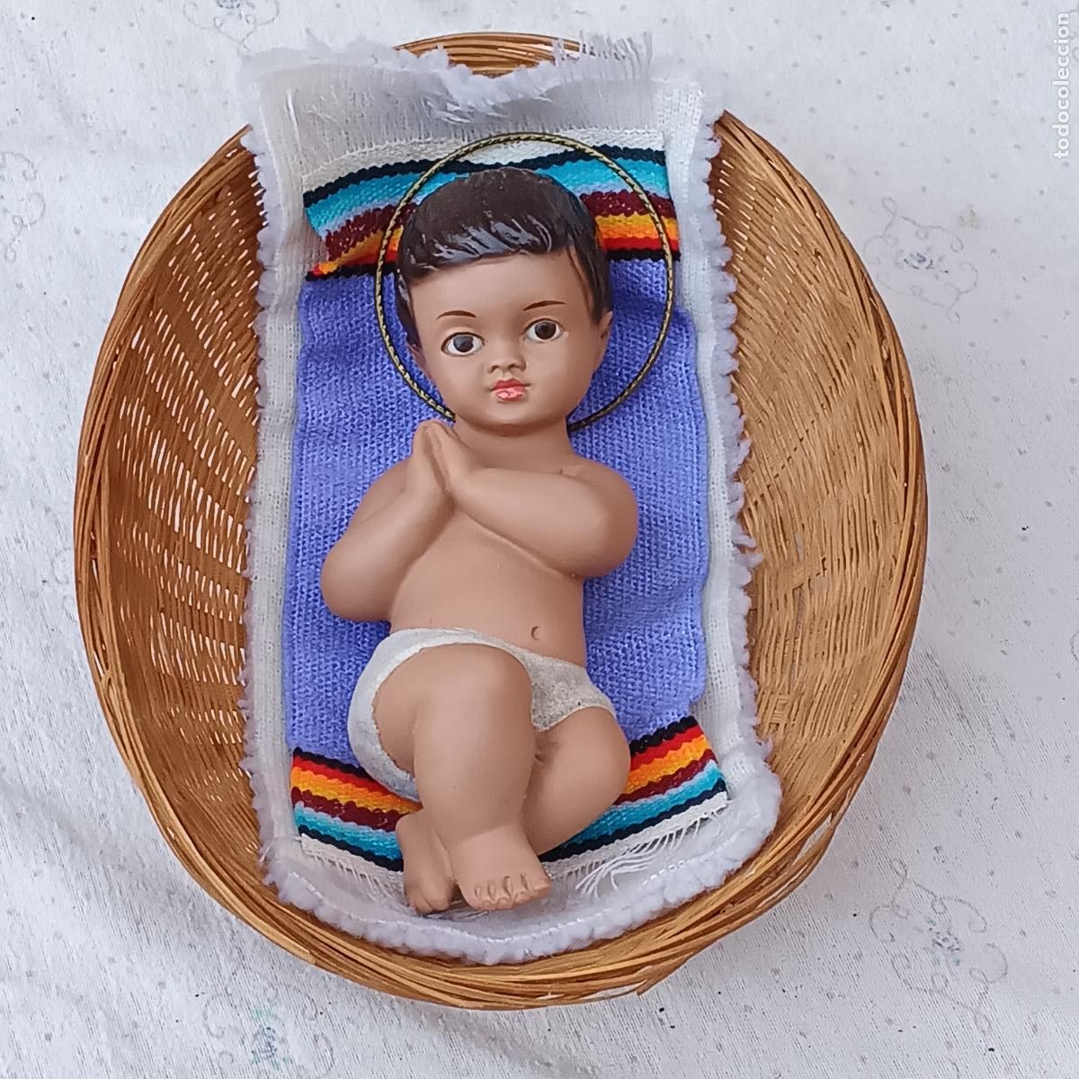 Arte: NI&Ntilde;O JESUS EN ESTUCO EN SU CUNA. - Foto 1