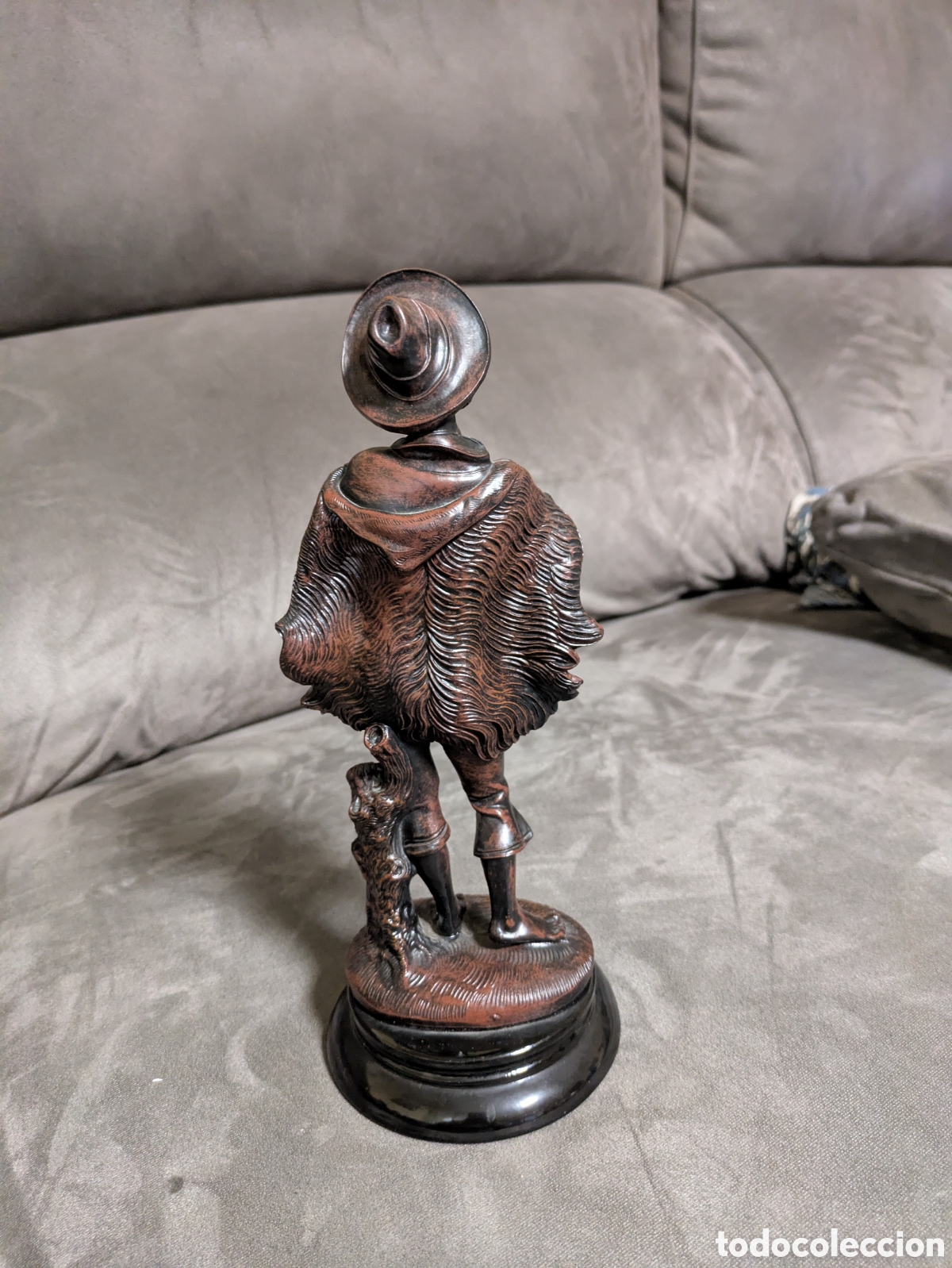Arte: Camarles, figura de chico tocando trompeta - Foto 3
