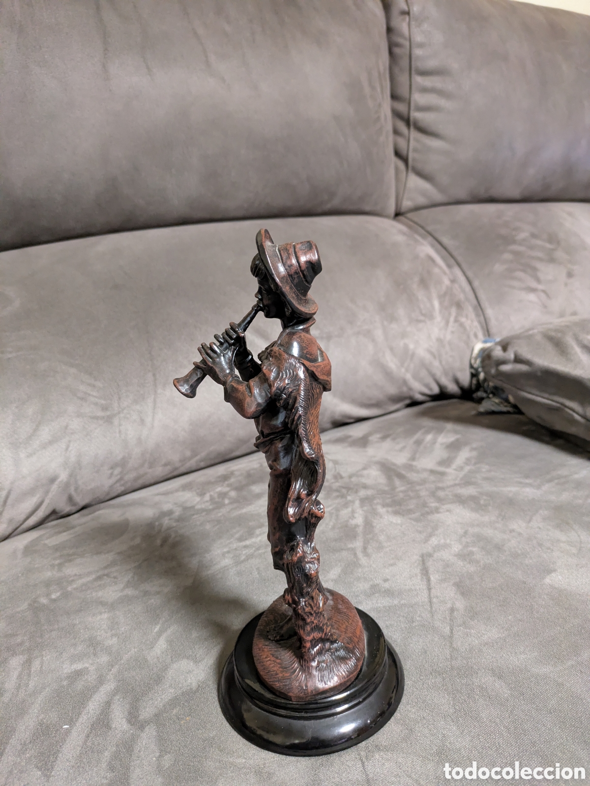 Arte: Camarles, figura de chico tocando trompeta - Foto 4