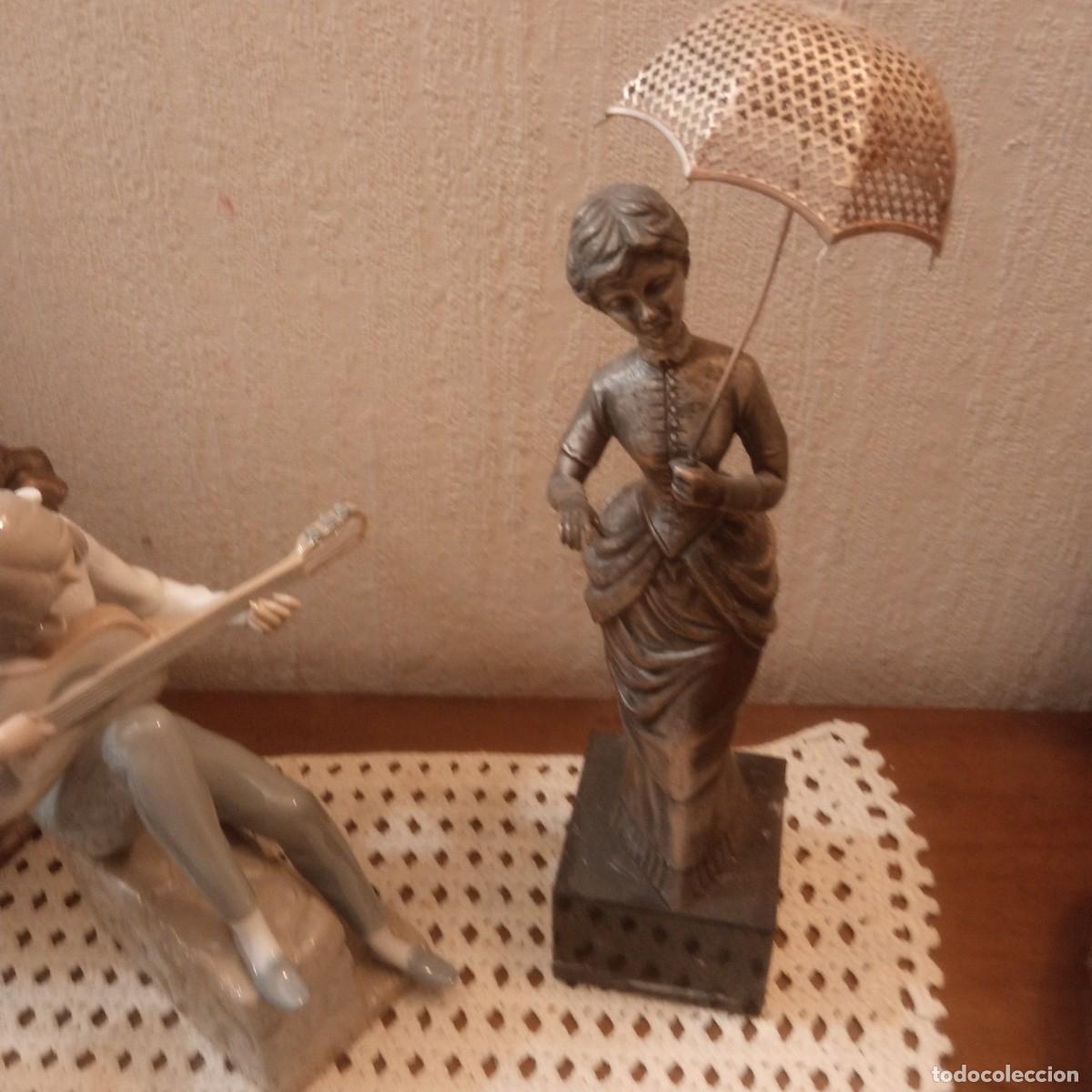 Arte: Figura la dama del paraguas - Foto 1