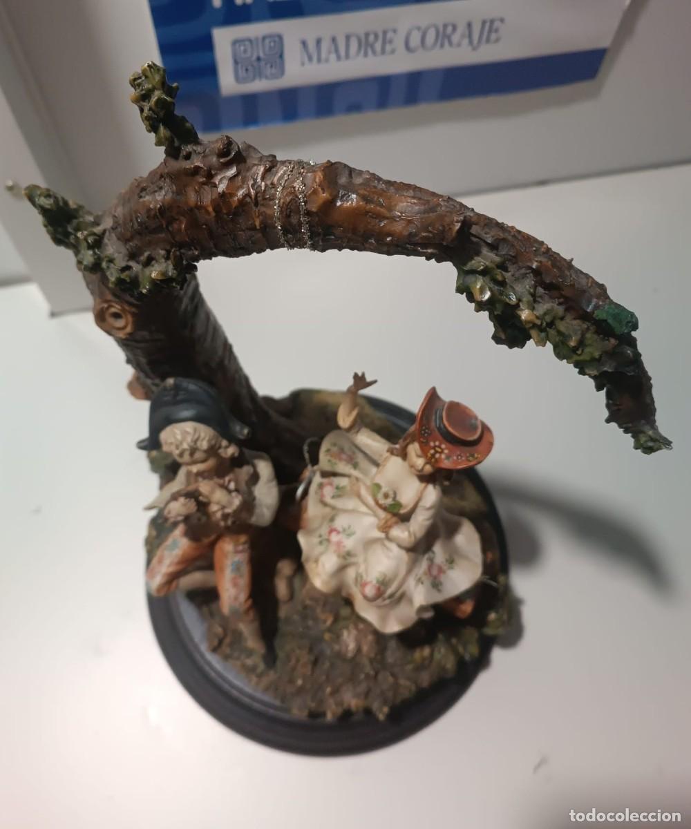 Arte: Figura de colecci&oacute;n Capodimonte pintada a mano - Foto 2