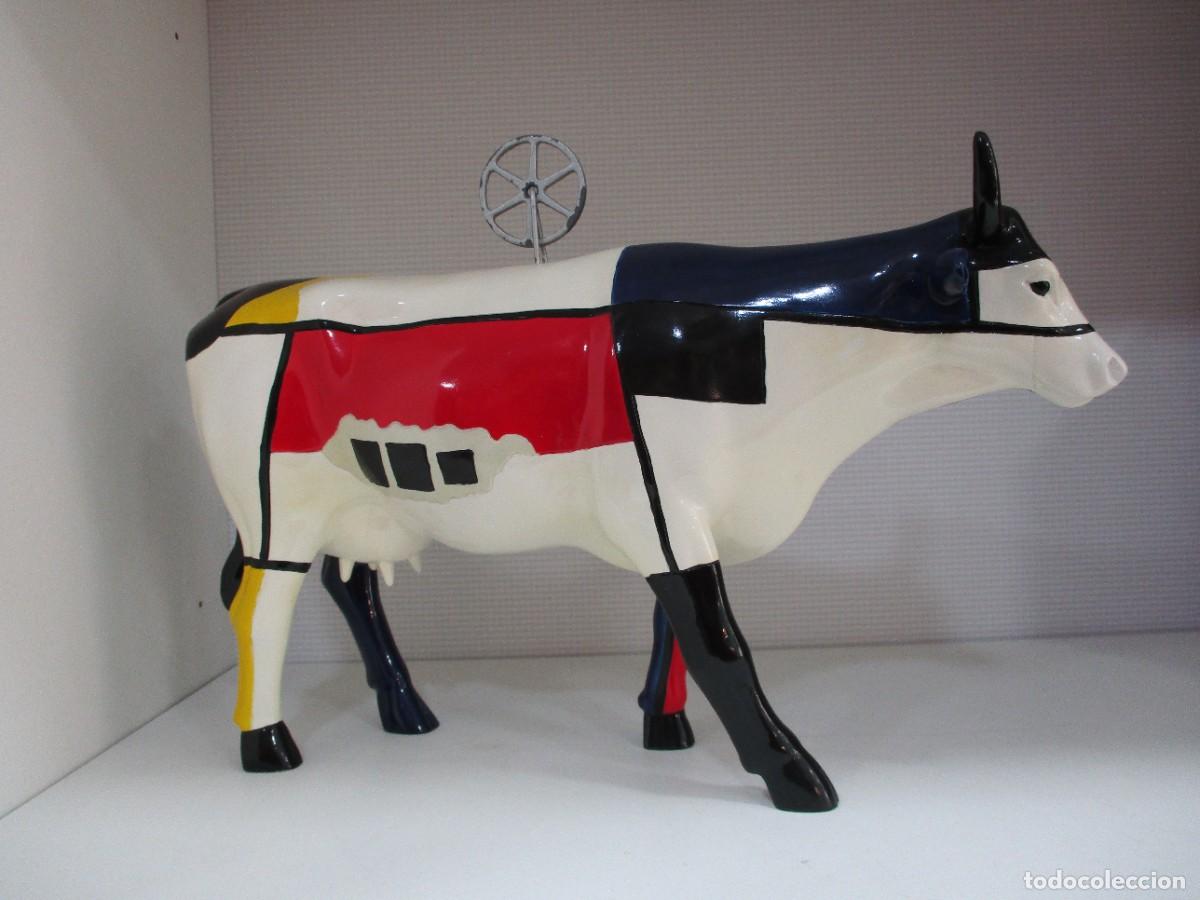 Kunst: ESCULTURA CERAMICA SERIE COWPARADE - VACA - MODELO MooMA - POLIRESINA -31 CM - (Extra Large)