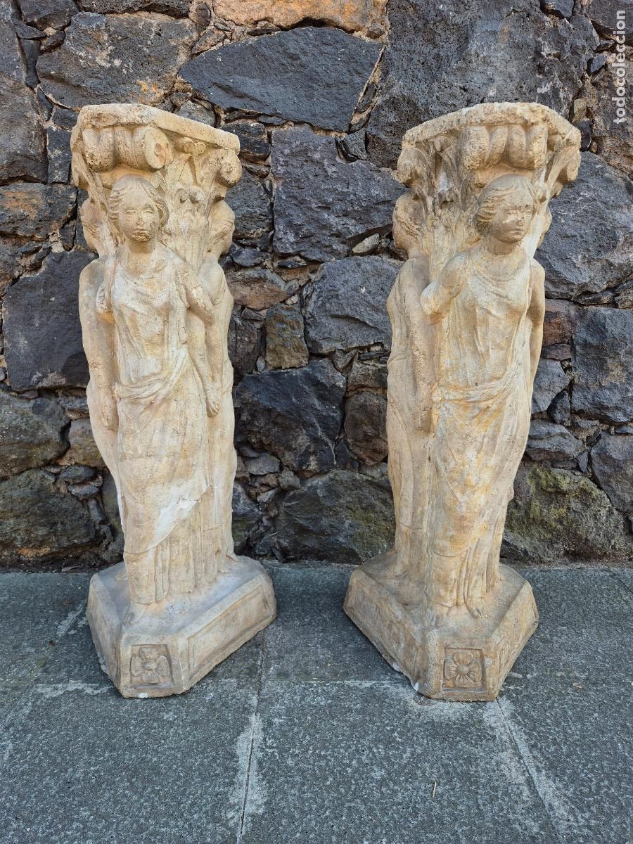 Arte: Decorativa Pareja de Pedestales, Soportes para Mesa, Consola - Cari&aacute;tides - Yeso Patina Color Piedra