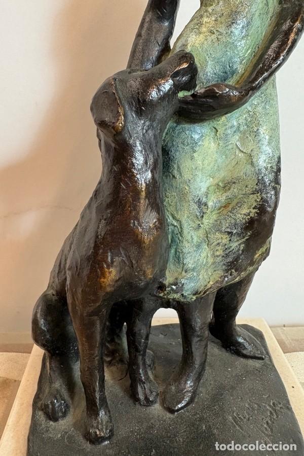 Arte: Figura Mujer con Perro Luis Jord&aacute; - Foto 3