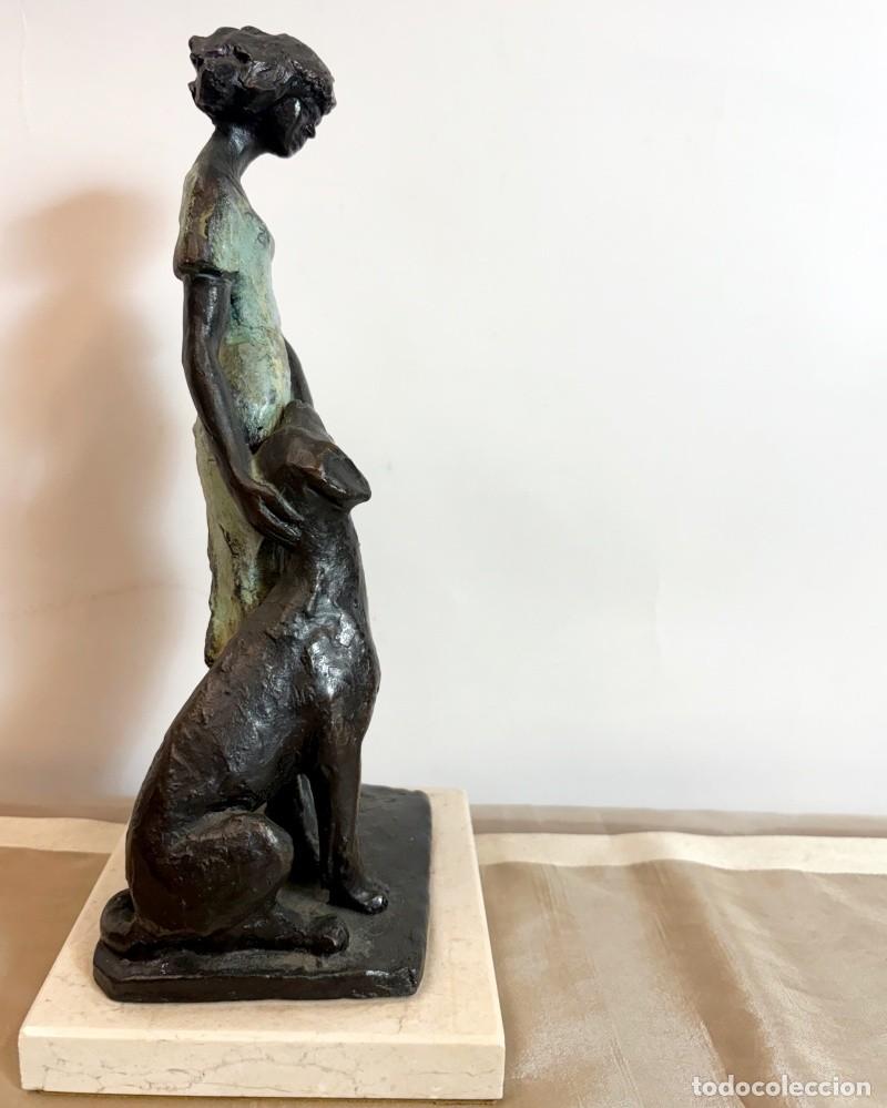 Arte: Figura Mujer con Perro Luis Jord&aacute; - Foto 6