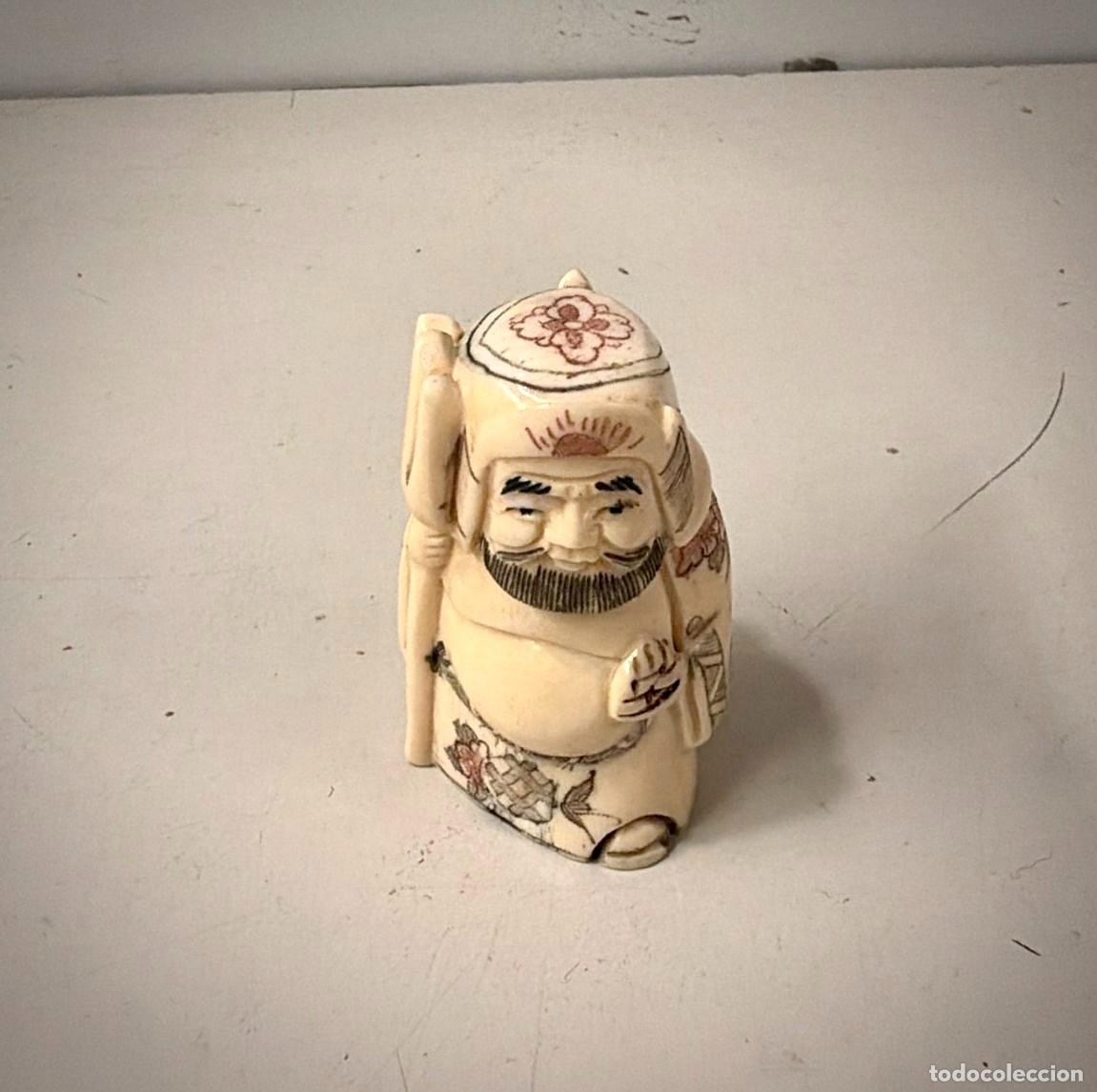 Arte: Netsuke, peque&ntilde;a escultura de hueso de estilo japon&eacute;s.