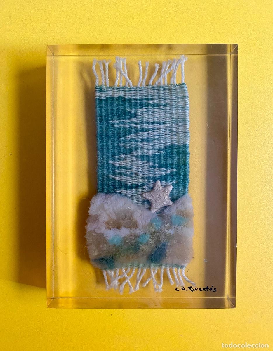 Arte: Maria Assumpci&oacute; Ravent&oacute;s, tapiz de lana en metacrilato, 1970&rsquo;s, firmado por la artista.