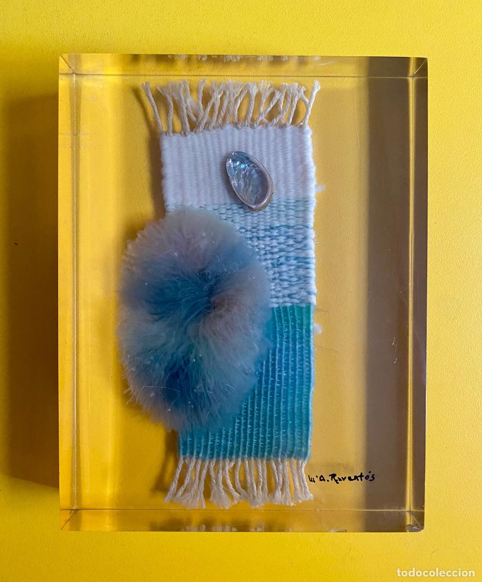 Arte: Maria Assumpci&oacute; Ravent&oacute;s, tapiz de lana en metacrilato, 1970&rsquo;s, firmado por la artista.