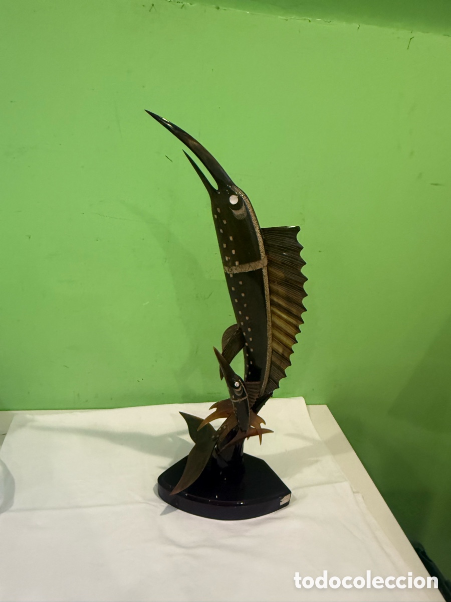 Arte: Escultura peces espada asta de toro asi&aacute;tico 62 cm tallada vintage a&ntilde;os 50. Arte marino.