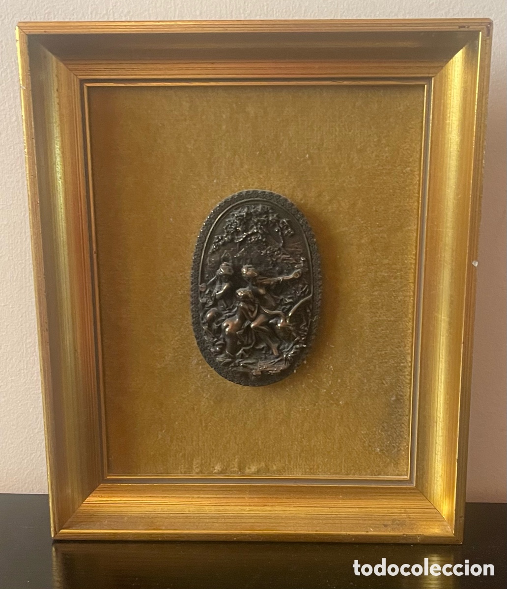 Arte: Giovanni Schoeman &ndash; Relieve mural firmado &ndash; figuras femeninas &ndash; 26 x 22 cm &ndash; edici&oacute;n limitada