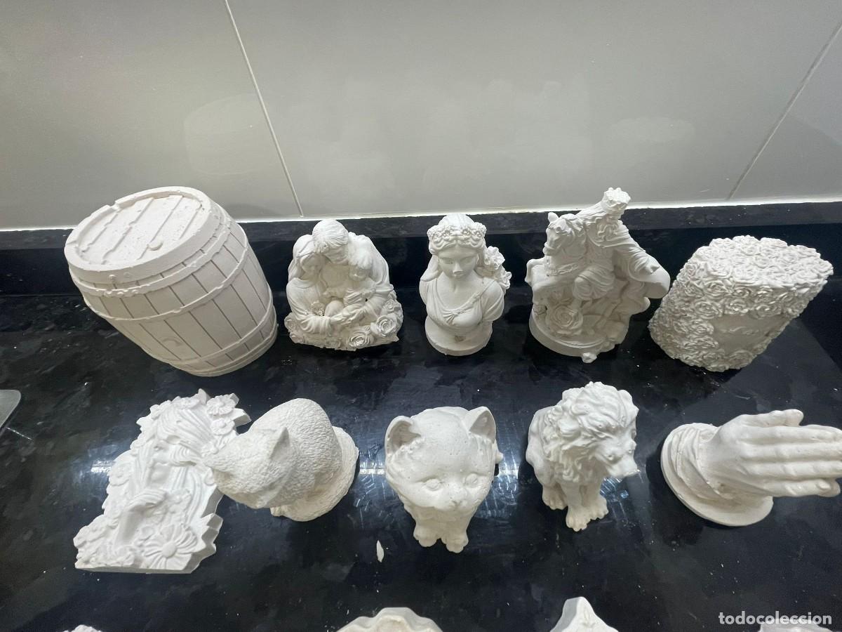 Arte: Lote de 22 figuras de escayola sin pintar - Foto 2