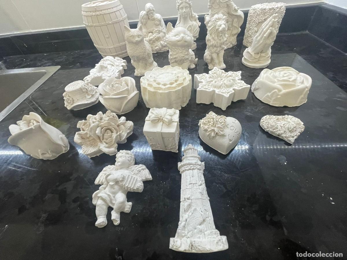 Arte: Lote de 22 figuras de escayola sin pintar - Foto 3