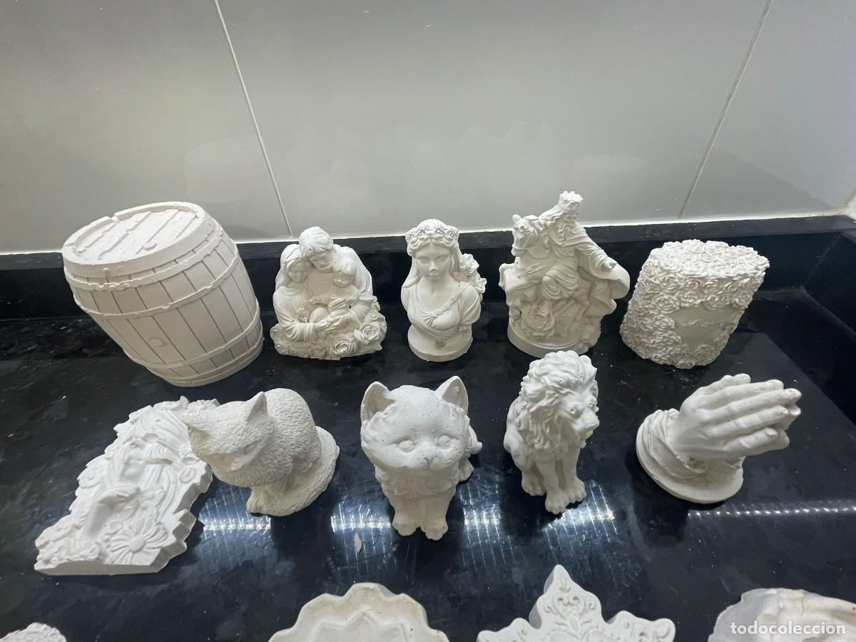 Arte: Lote de 22 figuras de escayola sin pintar - Foto 4