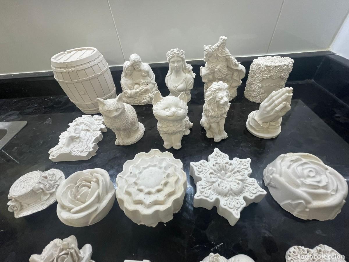 Arte: Lote de 22 figuras de escayola sin pintar - Foto 5