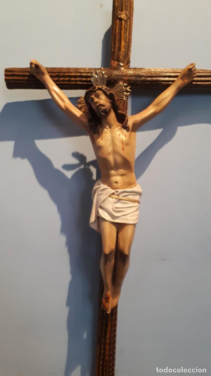 Arte: Cristo crucificado. Olot. P.p. siglo XX.
