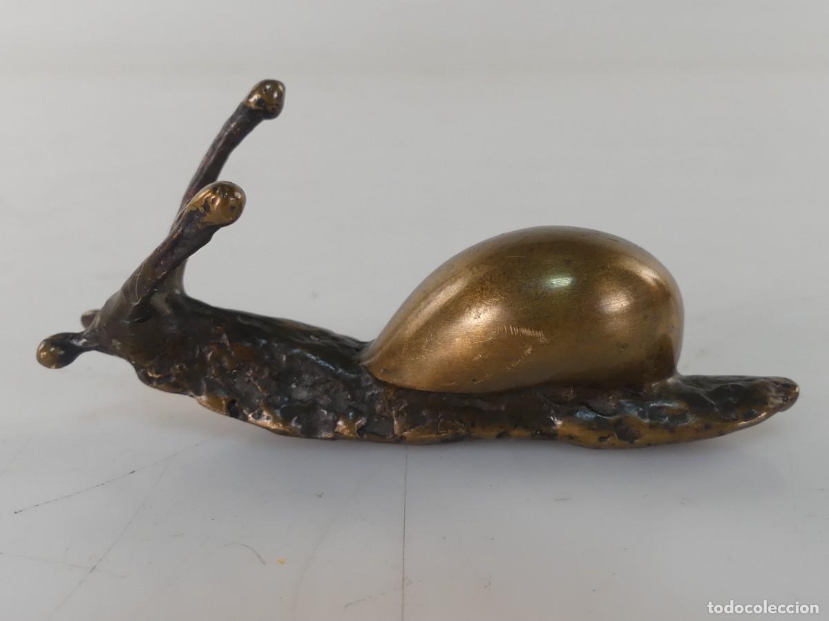 Arte: ESCULTURA DE UN CARACOL DE BRONCE FIRMADO &ndash; FIRMA ILEGIBLE