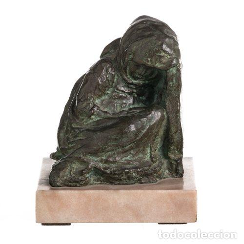 Arte: Escultura - Figura femenina