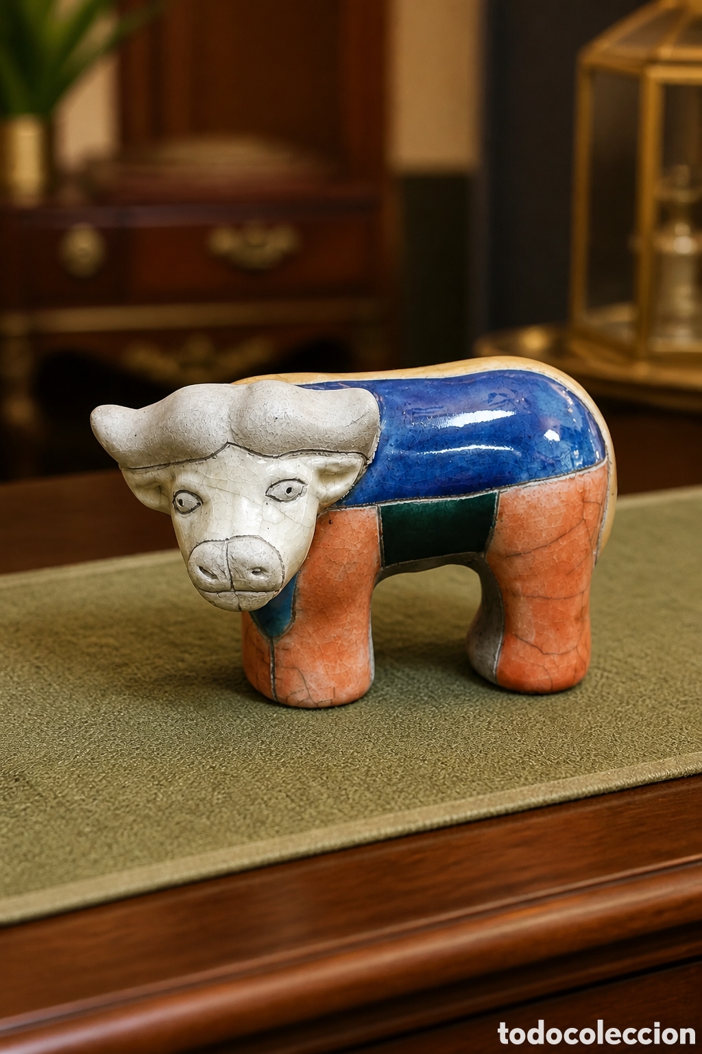 Arte: Figura Bufalo Cer&aacute;mica Raku Sud&aacute;frica firmado en la base.