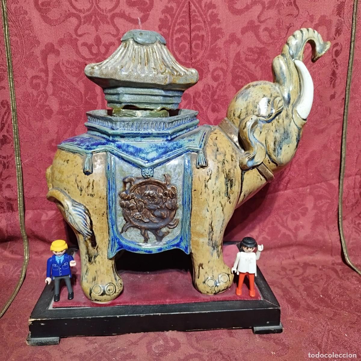 Arte: ESCULTURA GRES / CERAMICA ESMALTADA ELEFANTE ORIENTAL CHINO CON CASA PAGODA INCIENSARIO